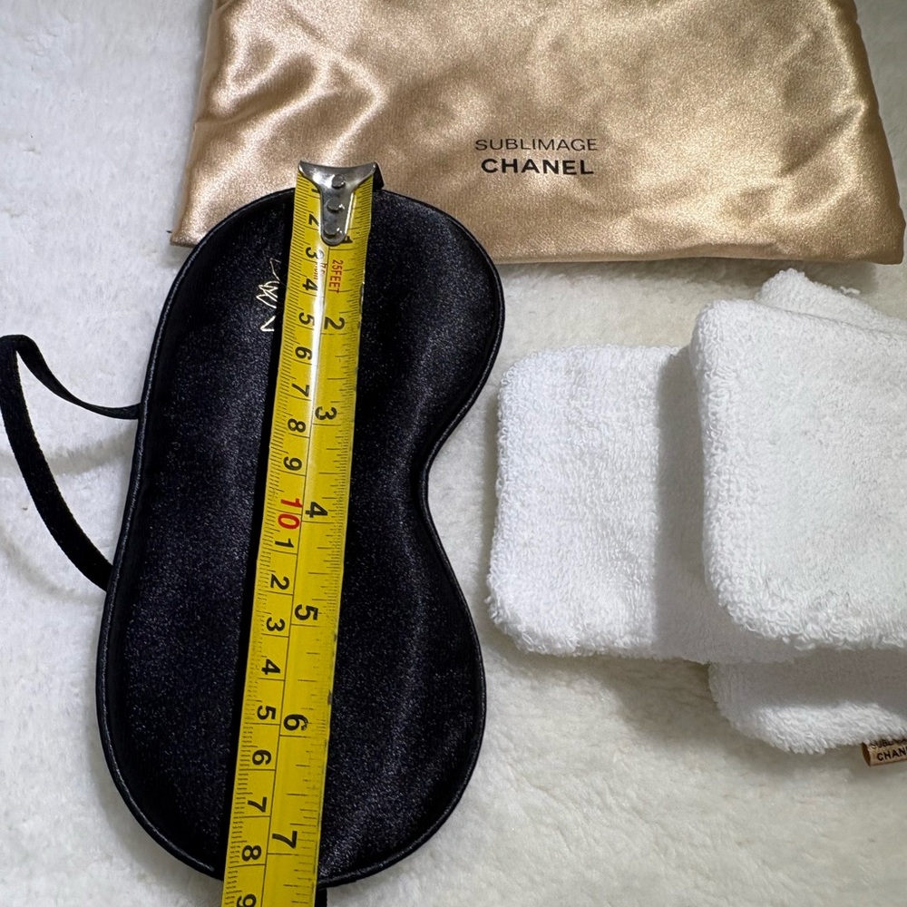CHANEL Sublimage Black Eye Mask and White Terry Pads - Picture 8 of 10